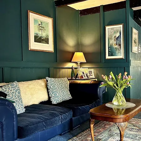 Britannia House Vintage B&B Cornwall-2